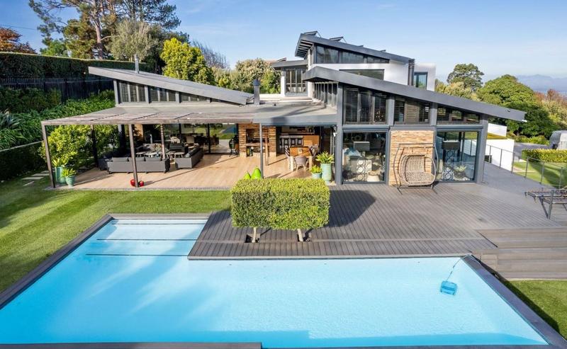 5 Bedroom Property for Sale in Bishopscourt Western Cape